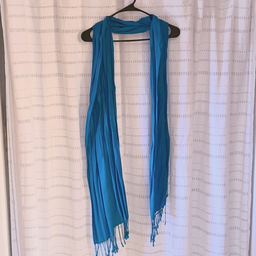 Blue scarf